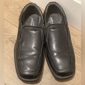 Deer Stags Men's Black Slip-On Square-Toe Loafers